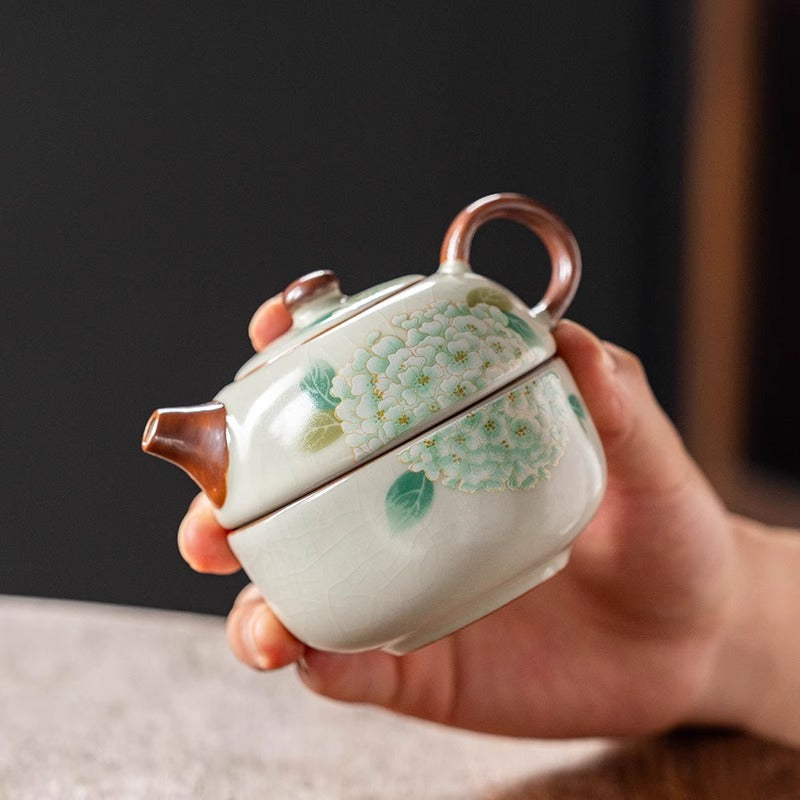 Ruyao Hydrangea Ceramic Teapot+ Teacup Set, Crackled Glaze Portable Tea Set, Suitable for Home Office Desktop Decoration and Use, Party Atmosphere Decorative Item, Holiday Gift for Friends